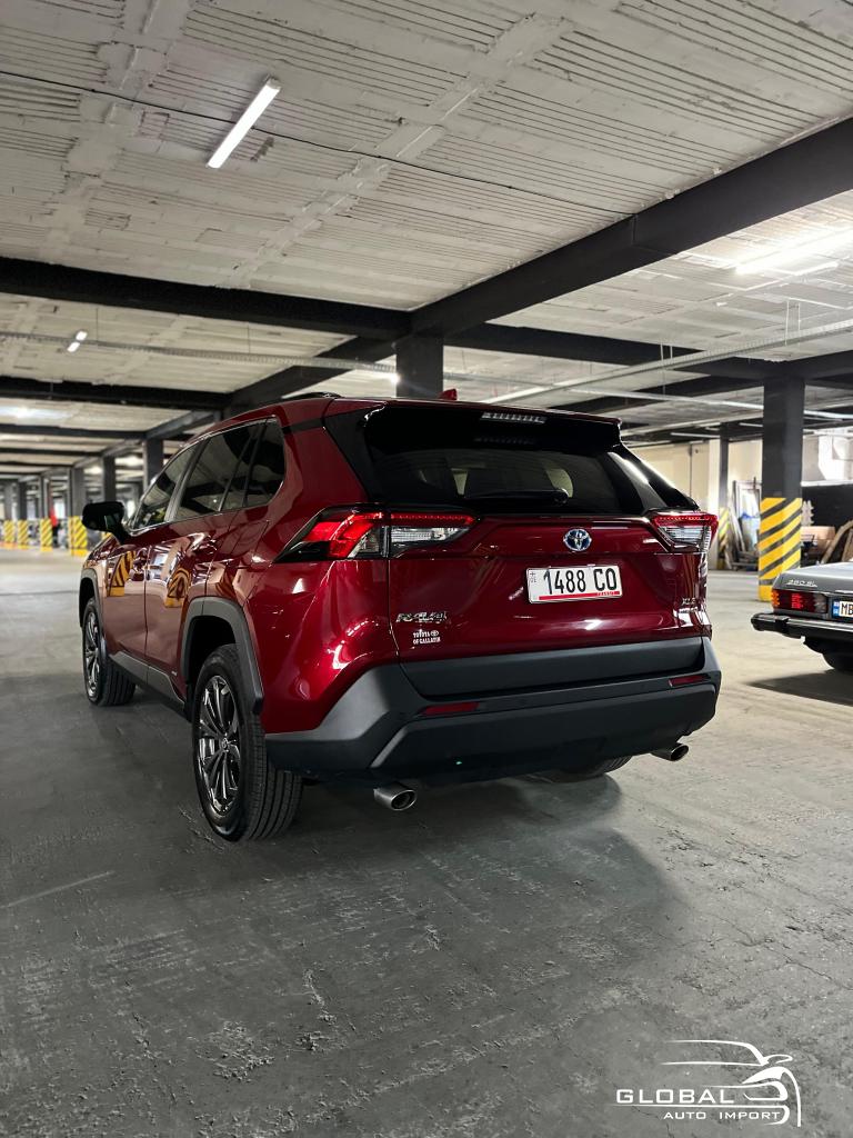 2021 - Toyota RAV 4