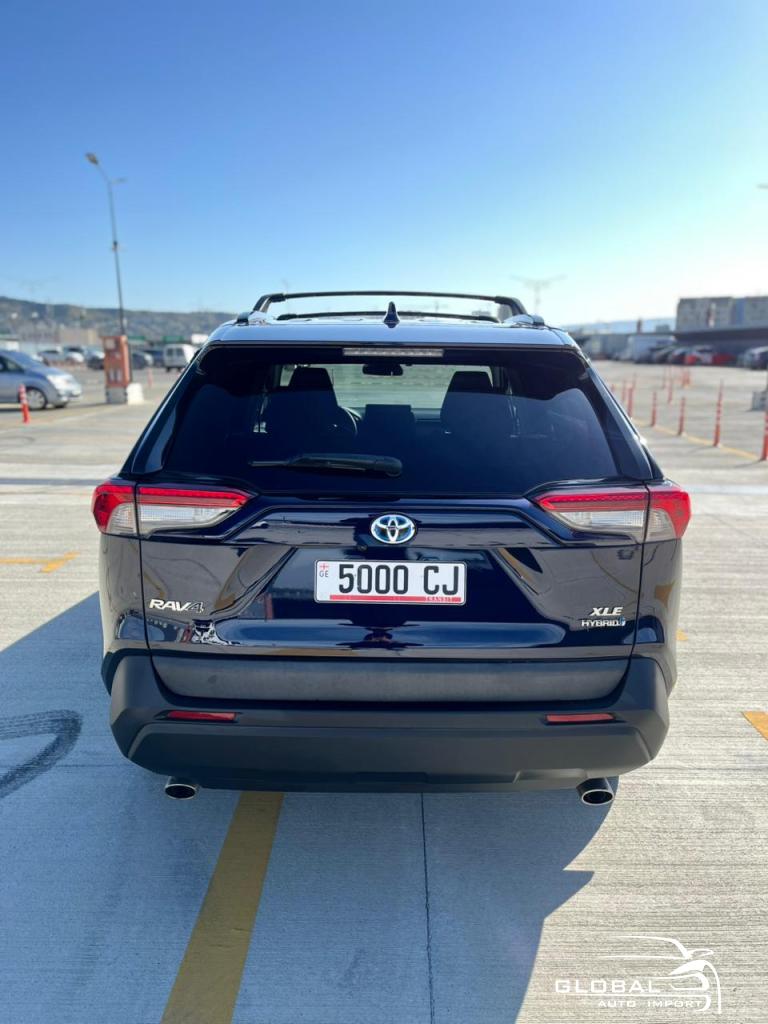2021 - Toyota RAV 4