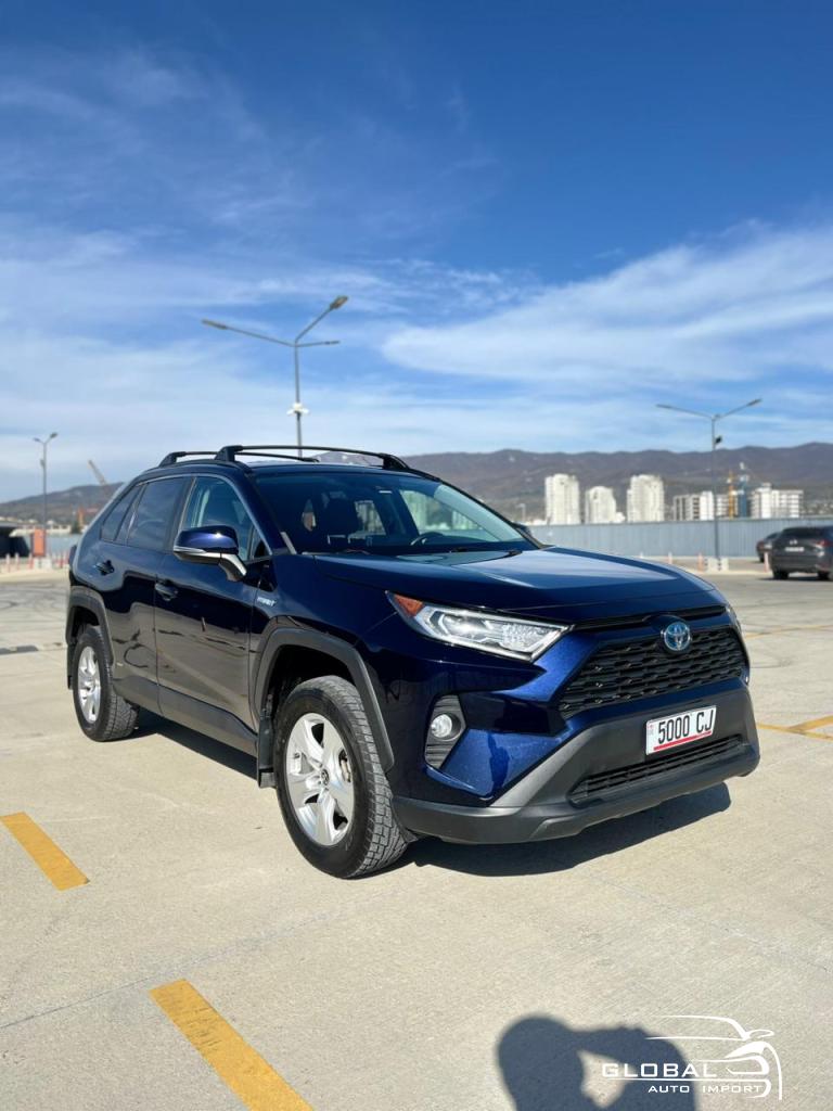 2021 - Toyota RAV 4