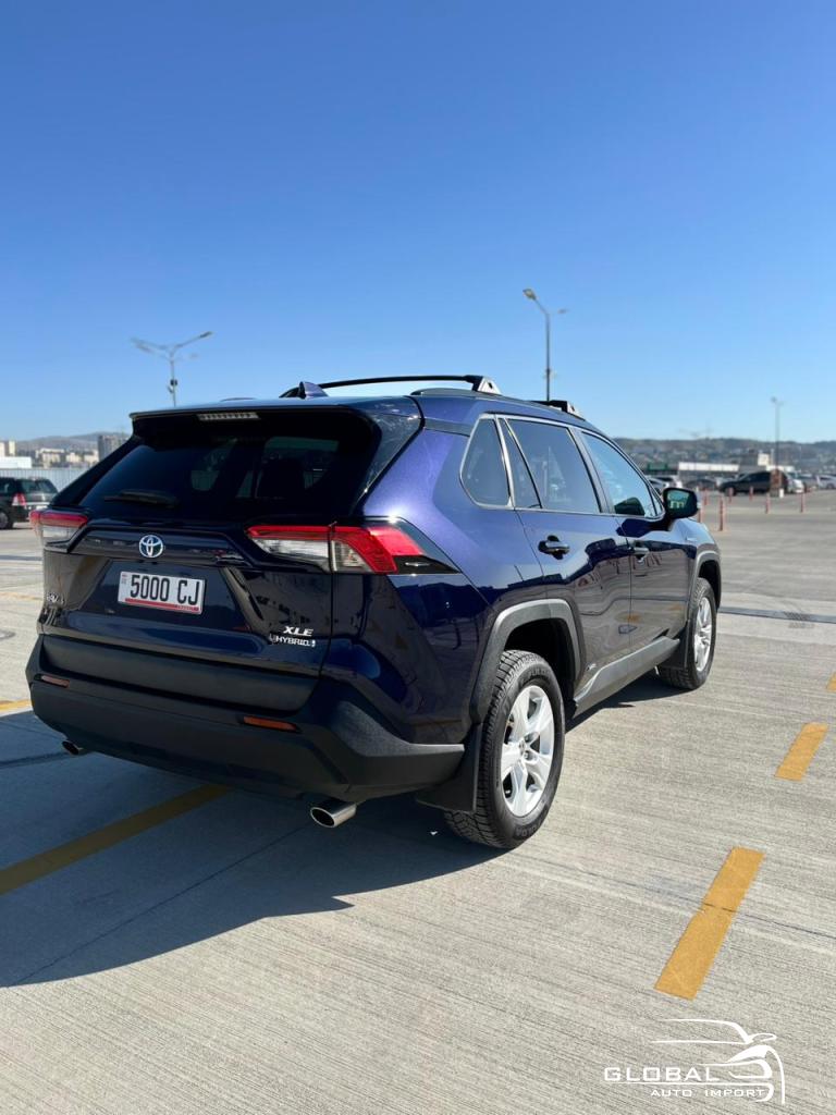 2021 - Toyota RAV 4