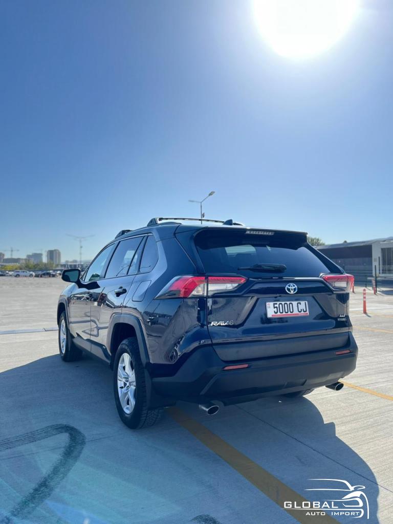 2021 - Toyota RAV 4