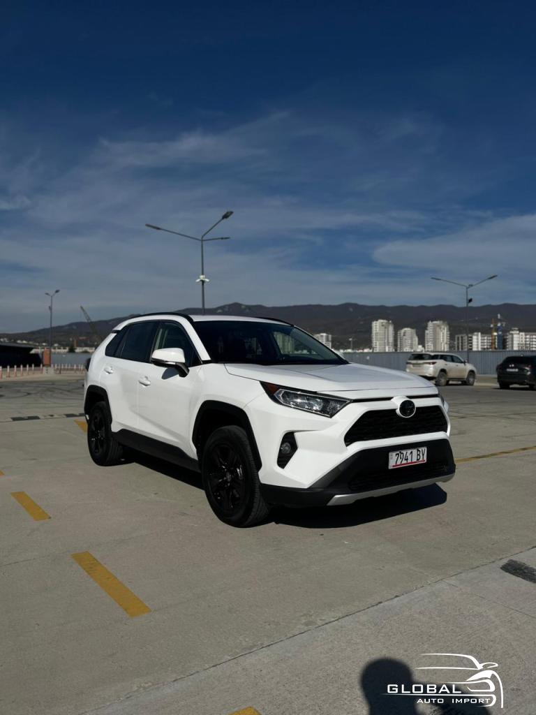 2020 - Toyota RAV 4