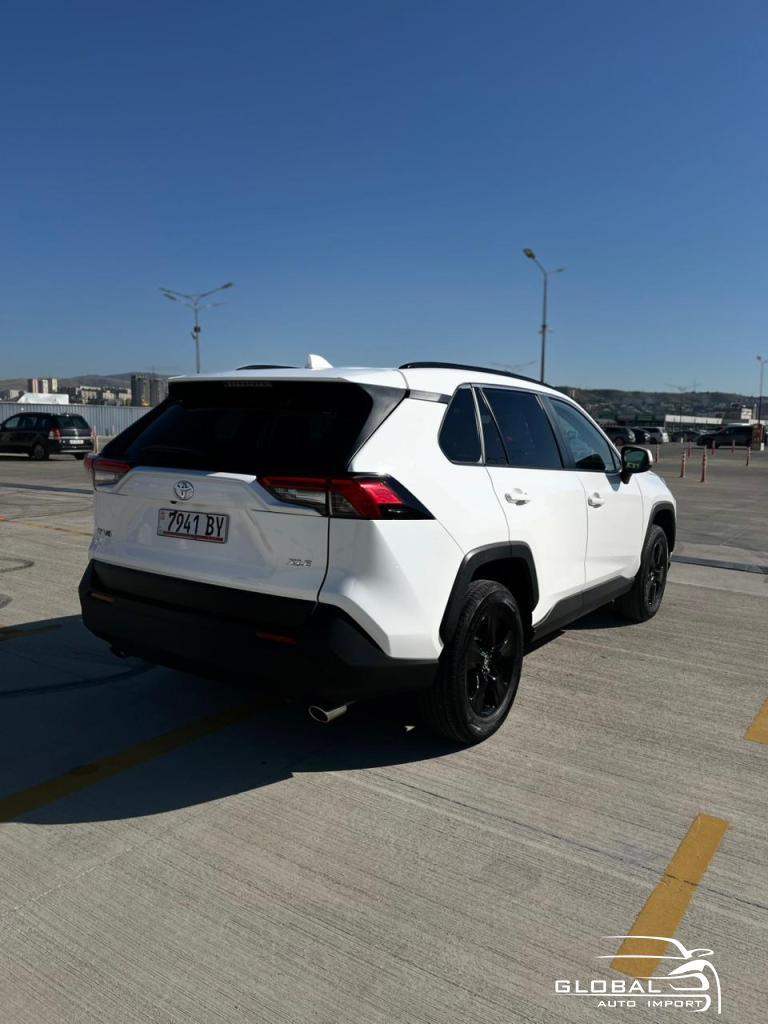 2020 - Toyota RAV 4