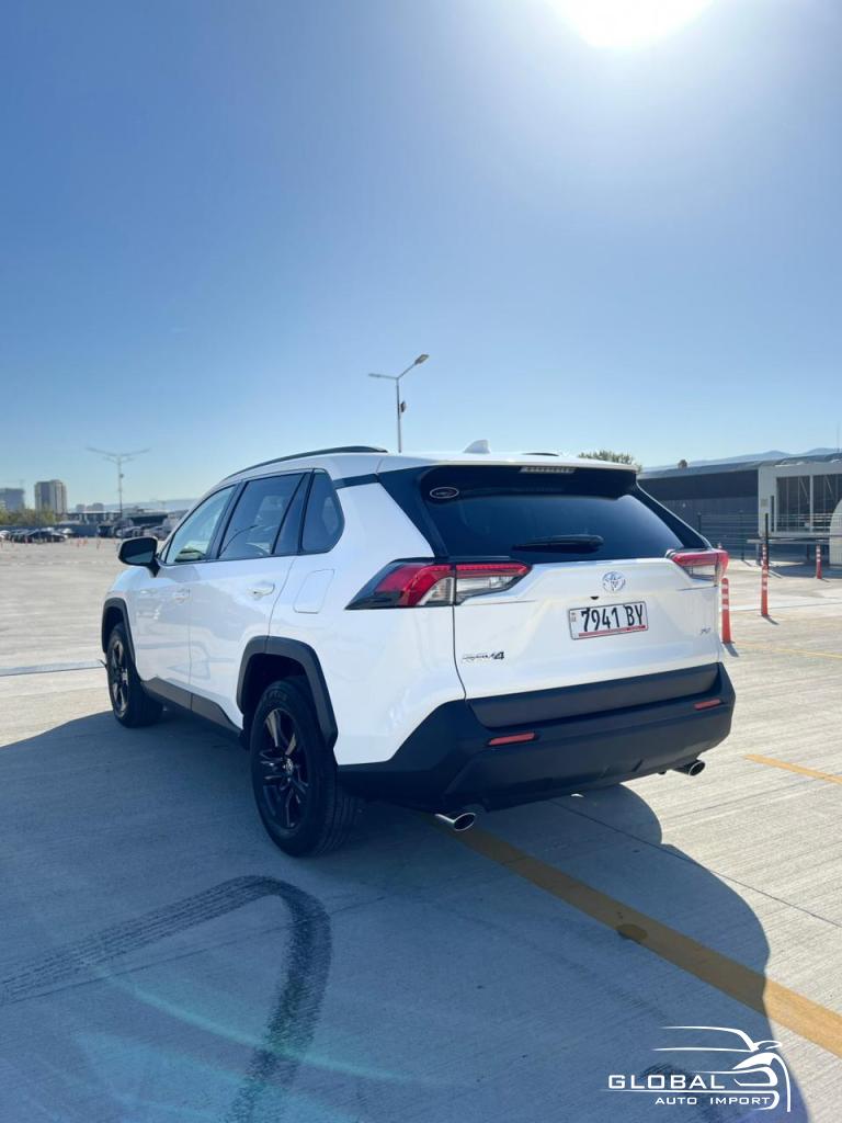 2020 - Toyota RAV 4