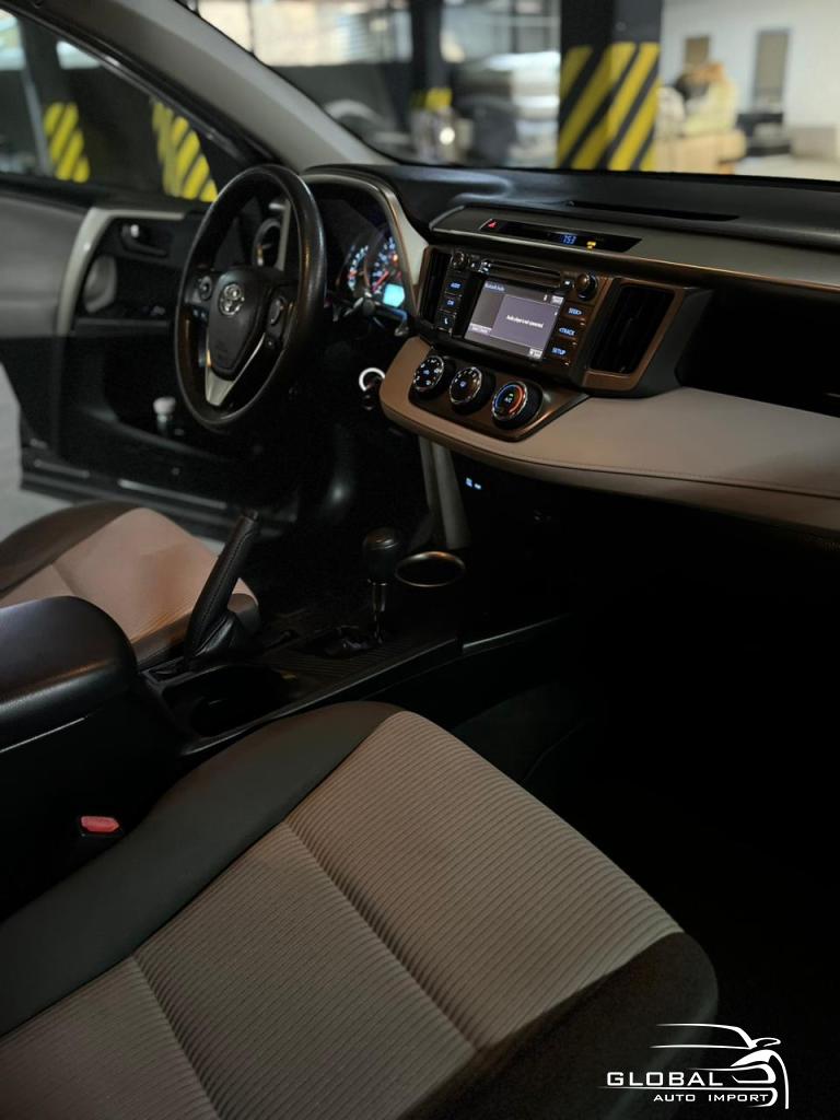 2015 - Toyota RAV 4
