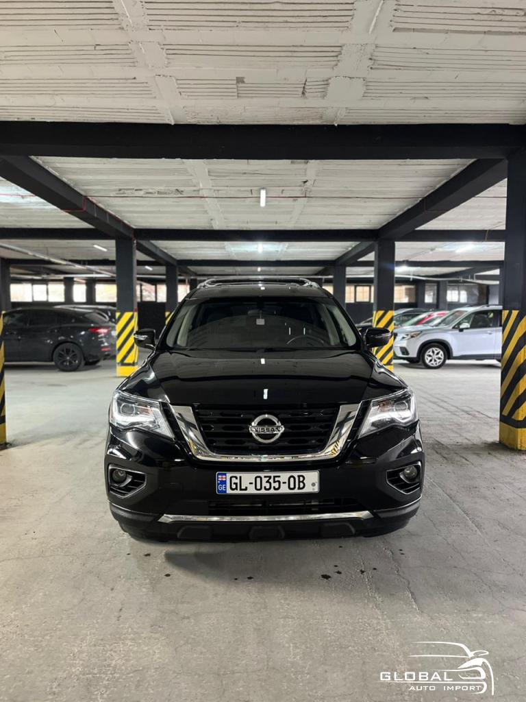 2019 - Nissan Pathfinder