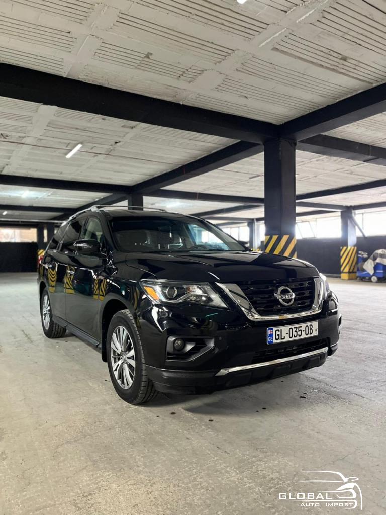 2019 - Nissan Pathfinder