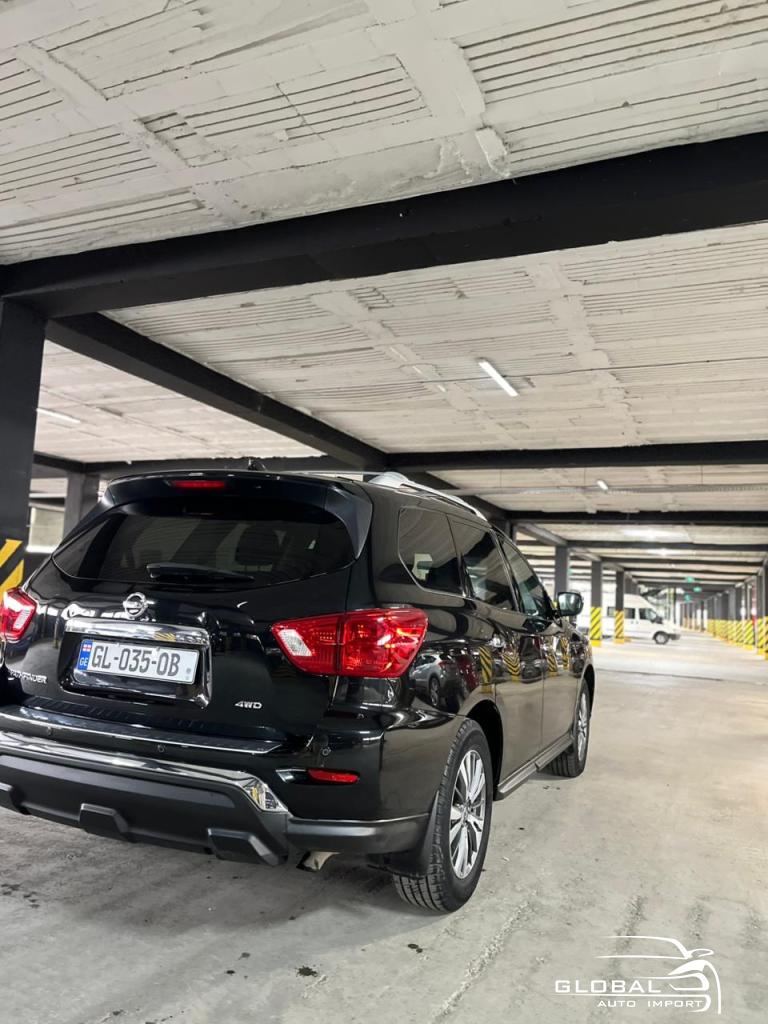 2019 - Nissan Pathfinder